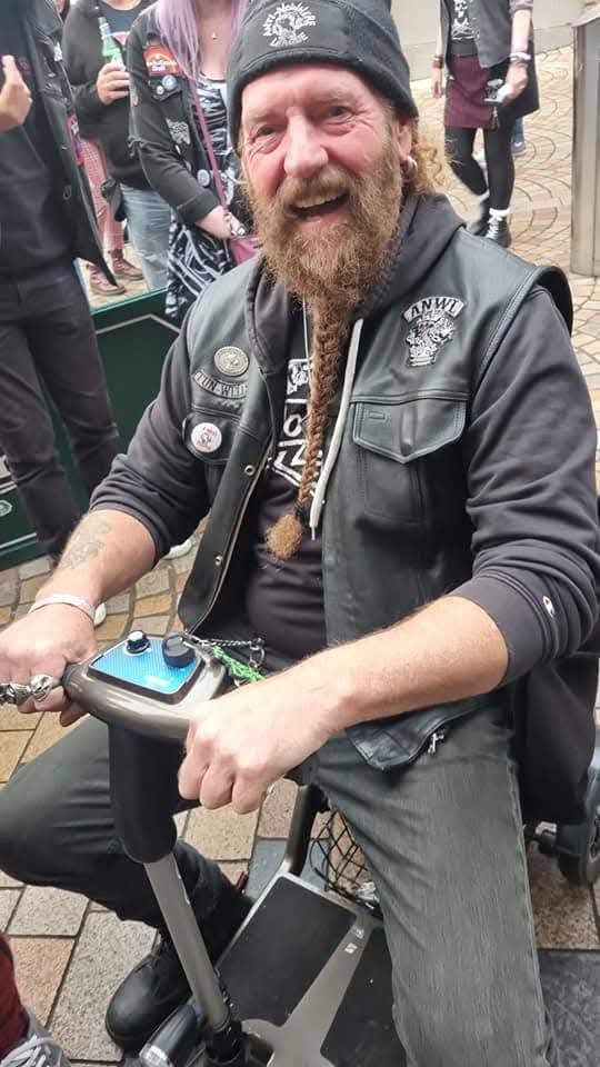 Steve “Barnzy” Barnes Motorcycle Accident Royal Tunbridge Wells, UK Death Anti-Nowhere League Punk Community Mourns “Barnzy”